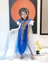 The new Han costume catwalk girl model catwalk show Chinese style fashion country trend walk show tech children model national style 8