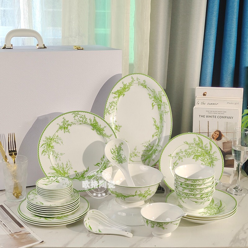 Lily of the Valley 36-Piece Bone China Dinnerware Set, Light Luxury Household Plates, Bowls, Spoons, Chopsticks, Saucers, Large Soup Bowls, Cake Plates, Water Cups