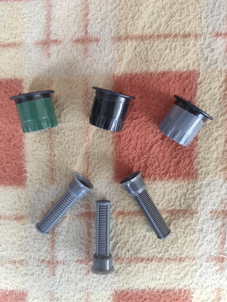 Ground - buried scattering nozzle BIFROST General Inner Filament Interface garden irrigation without spray adjustable 360 degrees