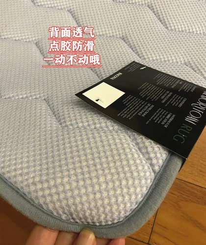 Выйдите из мгновенной воды -поглощающая подушка для напольного пола для воды.