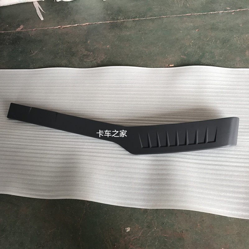 Suitable for liberating J6 cab rear diversion board rear wing cab edge trim strip J6L cab tail