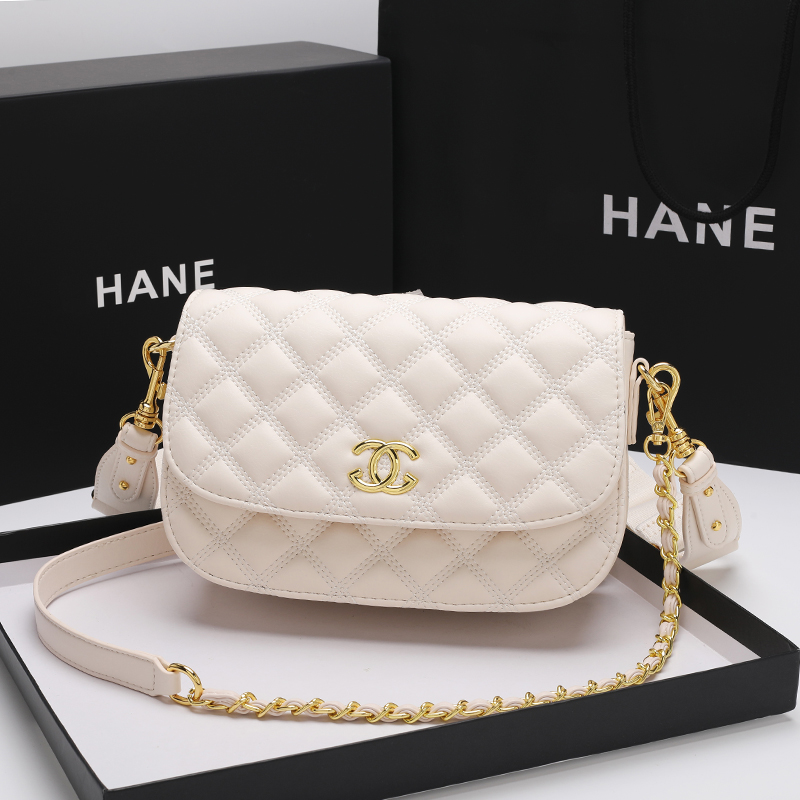 Leather white bag 2022 new trendy all-match high-quality diamond chain fashion shoulder bag pet bag