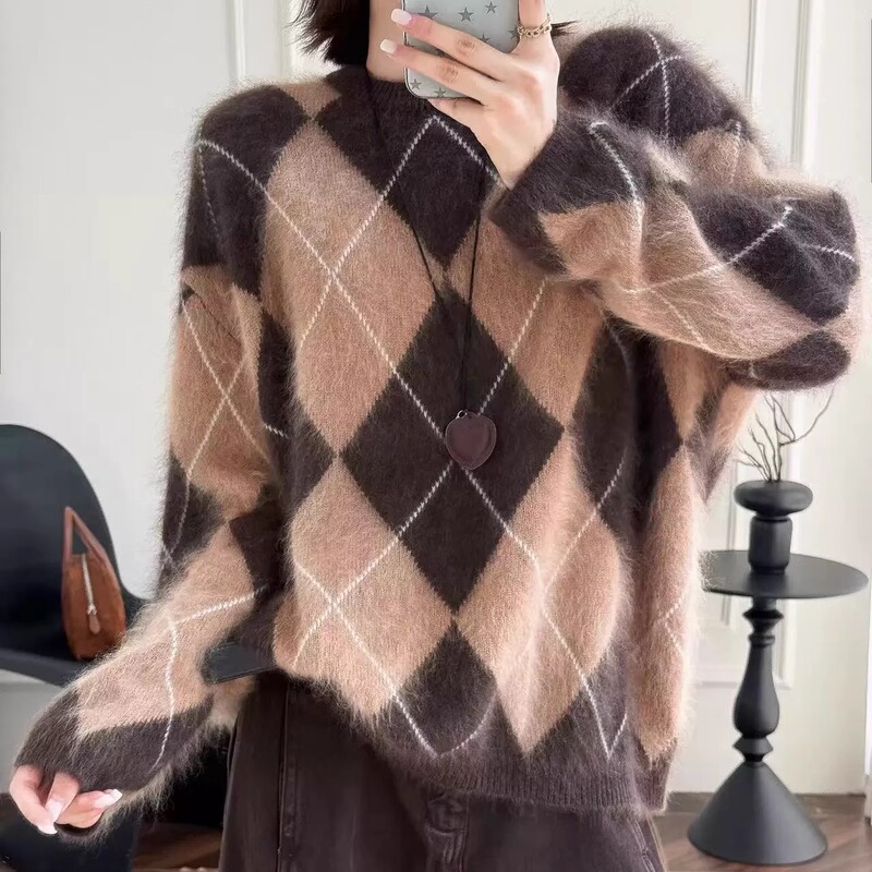 High-End Brushed Sweater for Women, New Autumn and Winter Style, Diamond Pattern Jacquard, Thickened Knitwear, Loose Pullover Cashmere Top