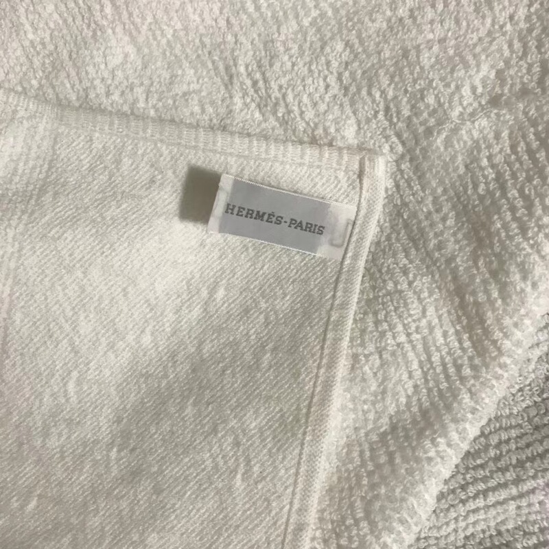 [Qiqijia] In-Stock Hermès Brand New Pure White All-Cotton Solid Color Universal Large Bath Towel Size 70*140