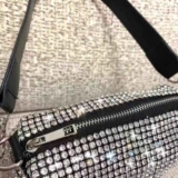 2020 Новый алмазный пакет флэш -буровой сумки сетка красная юко -xiaojing одинаковый тип алмазного блокнового плеча наклона и маленького