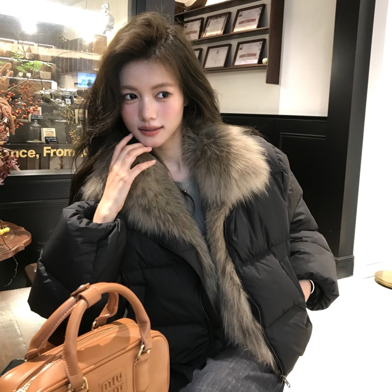 New Winter Short down Jacket for Women with Fox Fur Collar, Loose Fit, Thickened, Petite Size, Korean Style Fur Puffer Coat New Winter Short down Jacket for Women with Fox Fur Collar, Loose Fit, Thickened, Petite Size, Korean Style Fur Puffer Coat