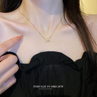 British Dura Walk Shell H Letter Necklace Popular Accessible Luxury Niche Clavicle Chain Women's High-End Elegant Accessories for Women