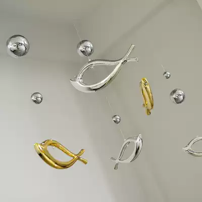 Creative air charm Meichen shopping mall atrium charm Wedding window decoration props decoration curtain decoration electroplated fish