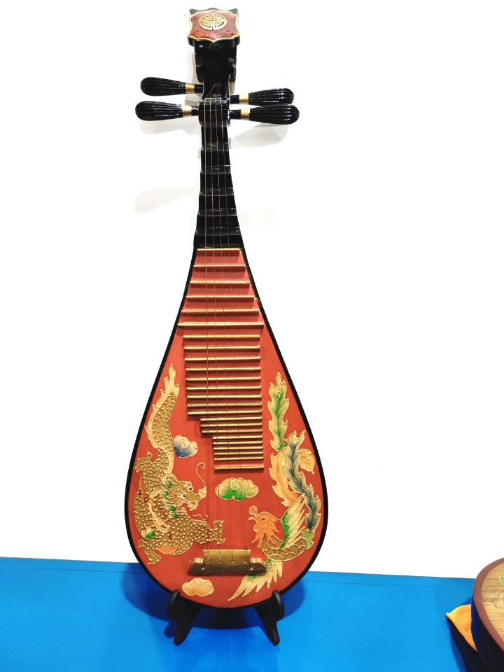 Painted musical instrument Pipa creative antique Chinese home wall decoration ornaments pendant background wall porch decoration hanging ornaments