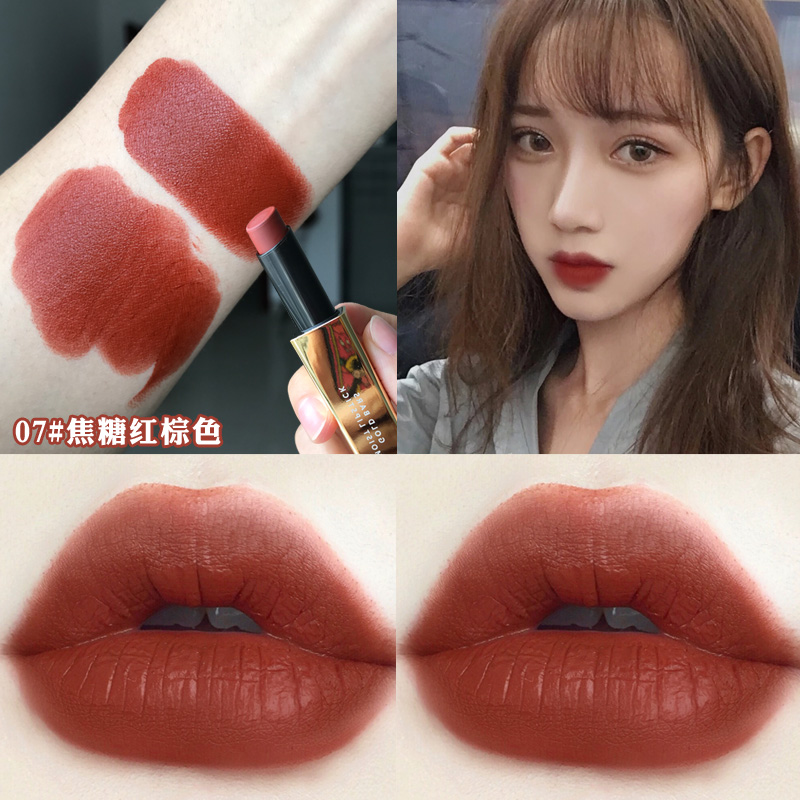 It's bad, it's a hearty feeling day, a full of caramel red brown mist and matte little gold bar lipstick.