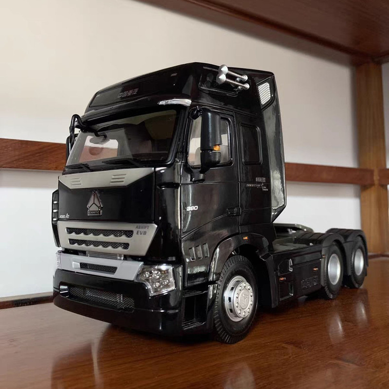 Original 1:24 China Heavy Duty Truck Howo A7 Tractor Truck Howo Th7 Max Tractor Truck Alloy Truck Model