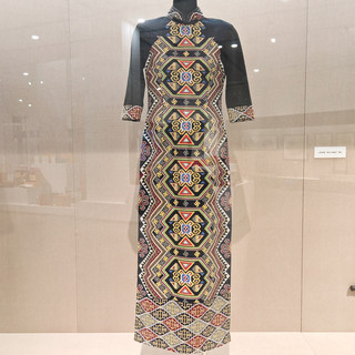 Jinxilan tujia brocado xilankapu cheongsam hecho a mano