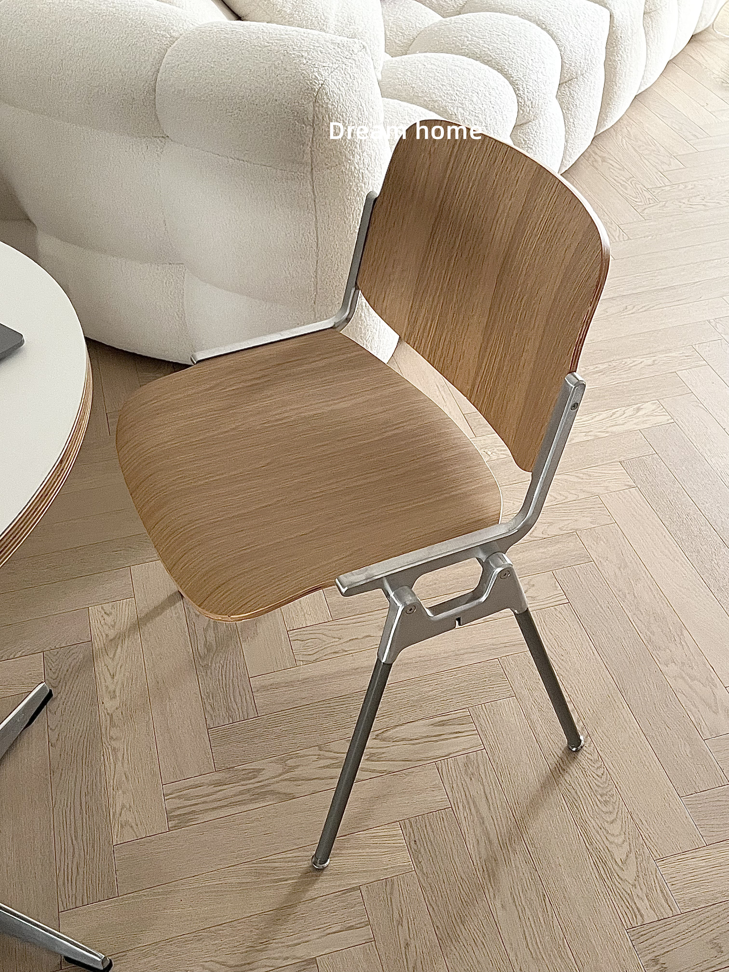 Dream home antique dining chair Korean blogger ins coffee shop clothing shooting modern Bauhaus chair