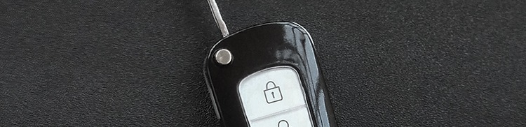 Xe hơi bơm hơi mới của BMW có chìa khóa kim loại chống gió nhẹ cá tính sáng tạo nam thuốc lá nhẹ hơn để gửi bạn trai thủy triều - Bật lửa bat lua