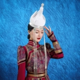 Белая изысканная шапка, этнический костюм, модная тиара