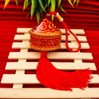 Оранжево-красный