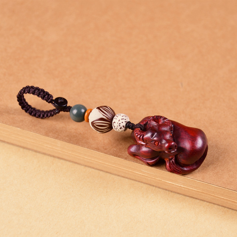 Rosewood Zodiac Ox Car Keychain Pendant, Auspicious Ox Sign for the Year of the Ox, Suitable for Men and Women, Phone Chain