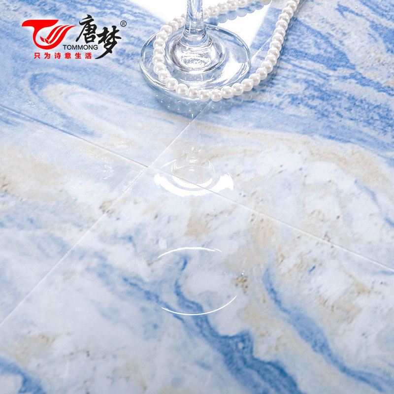 ���δ�ש��ɫ