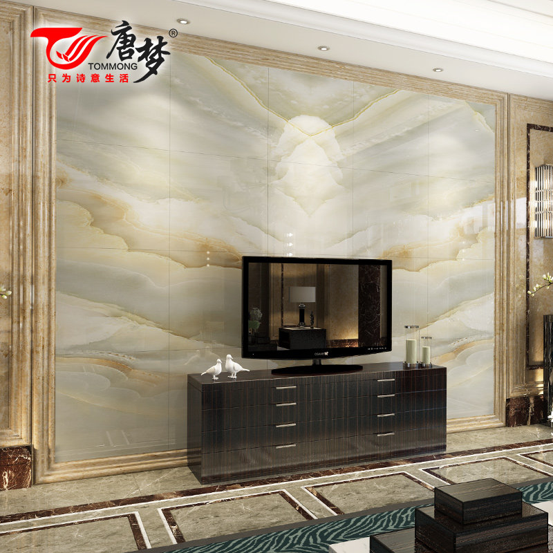 �����ִ��´���ʯ�ɴ�ɫ