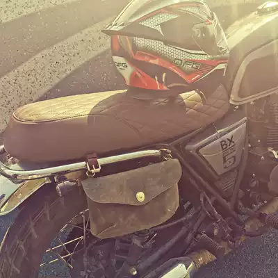 Handmade locomotive small side bag mini hanging bag real cowhide side seat bag pedal locomotive electric locomotive small tail bag