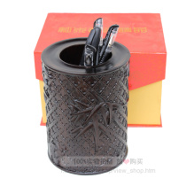 Red wooden pen holder creative bamboo pen holder fashion high-end office gift solid wood round pen holder crafts
