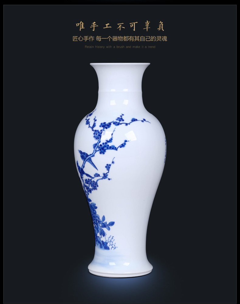 New Chinese style household jingdezhen ceramics antique flower on the tail of the blue and white porcelain vase TV ark adornment furnishing articles