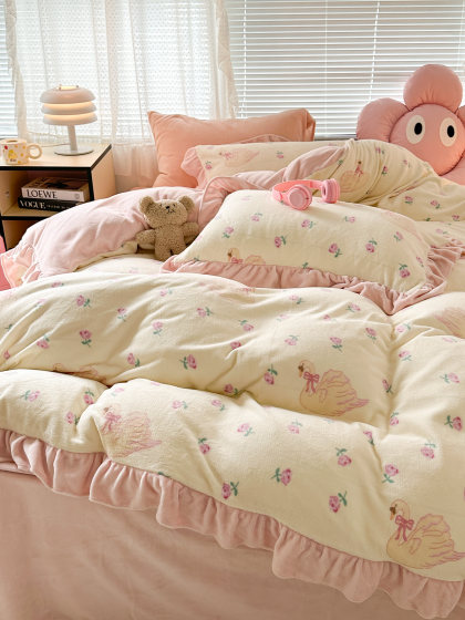 Winter Milk Velvet Four-Piece Set, Fleece-Lined and Thickened, Autumn and Winter Coral Fleece Plush Duvet Cover, Bed Sheet, Three-Piece Bed Set