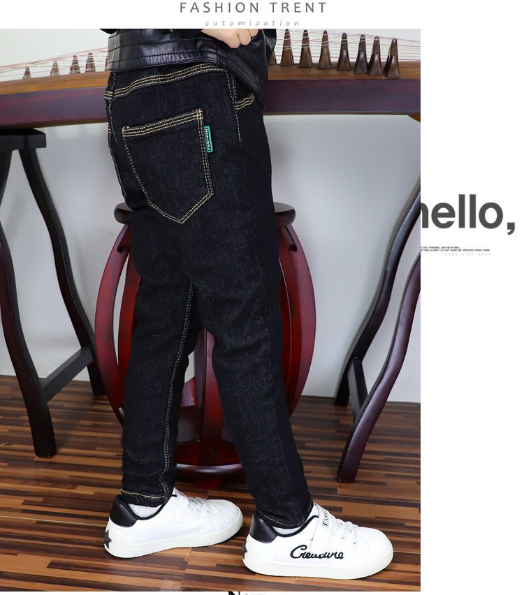 Bé trai quần jeans đen quần trẻ em co giãn Quần bút chì mỏng bé nhỏ bé trai lớn 2019 quần thủy triều mới - Quần jean yếm bò cho bé