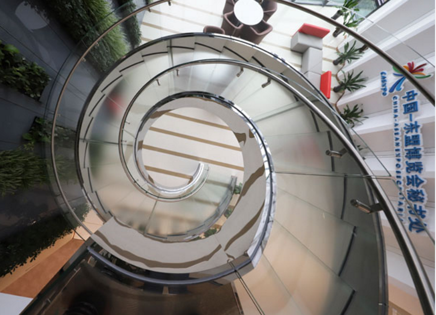 Hot Bend Glass Bent Steel Glass Arc Glass Profiled Glass Counter Arched Oversized Plate Arc Glass