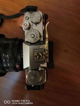Customized creative brass suitable for Fuji xt4 xt20 xt-2 xt-3xt-10 camera hot shoe cover finger handle