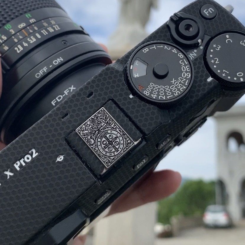 Customized titanium alloy Tangwen is suitable for Leica Panasonic Fujibin Canon Sony a7c hot boot protection cover