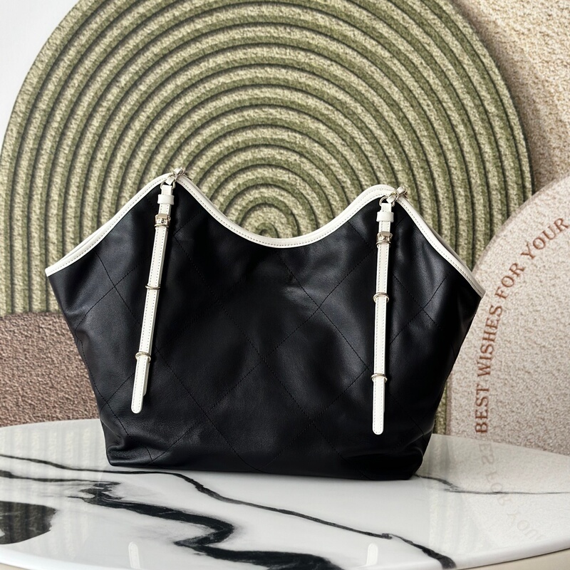 2/26m New Black and White Color-Blocked Leather Shoulder Tote Bag Beach Vacation Bag Large Capacity Tote Bag Shopping Bag