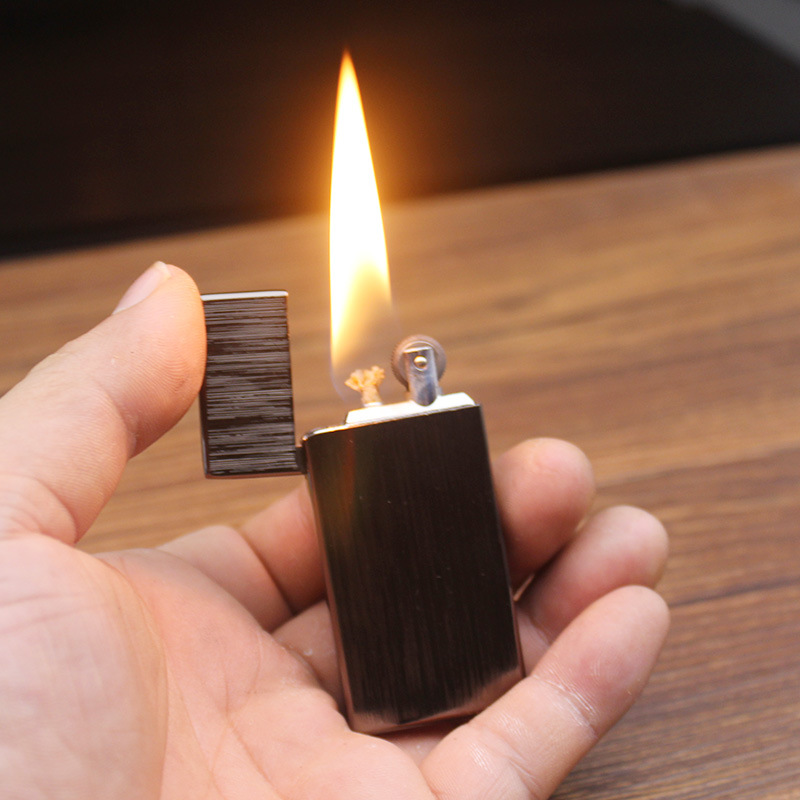 Ultra slim lengthened narrow section Ladies drawing face light plate High sealing kerosene lighter old side slip business gift