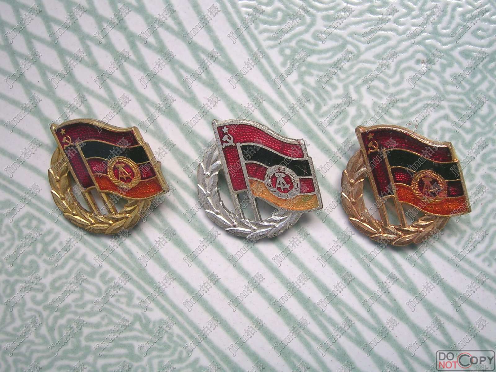 East Germany: The Deutsche-Soviet Friendship Association certified a set