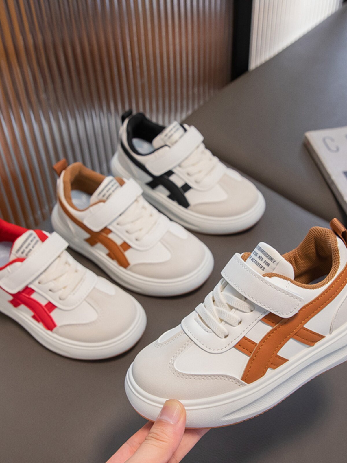 Girls' Sports Shoes 2023 Spring and Autumn New Children's Soft Sole