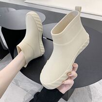 Good-looking water shoes womens summer light fashion rain shoes 2021 fashionable female Korean version of New Beautiful Rain Boots shoes rubber