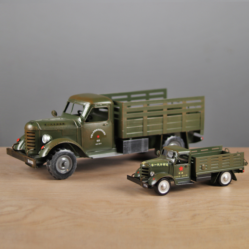 Vintage Large Old People's Liberation Army Vehicle Ca10 Transport Truck Model Tin Craft Nostalgic Window Display Collectible Ornament