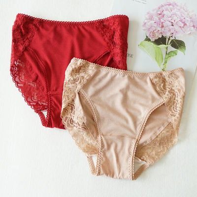 Women's underwear, triangle pants, smooth, thin, seamless, hip-hugging, breathable, red lace mid-waist bottom pants 9729