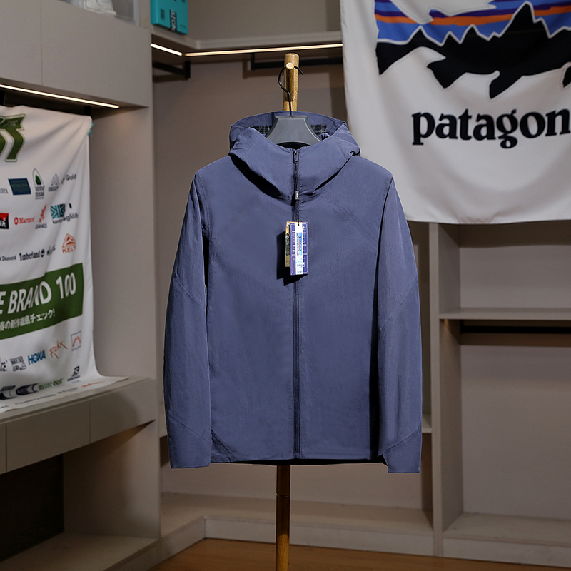 A Truly Worthy Garment! Cotton-Like Technology! Men's Outdoor Windproof and Rainproof Fully Taped Softshell Jacket