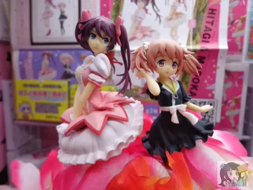 В наличии, фабрика очков, декорации, выставка МАДОГАТАРИ, Шикаме Мадока, Мадока, Сенджогахара Курои