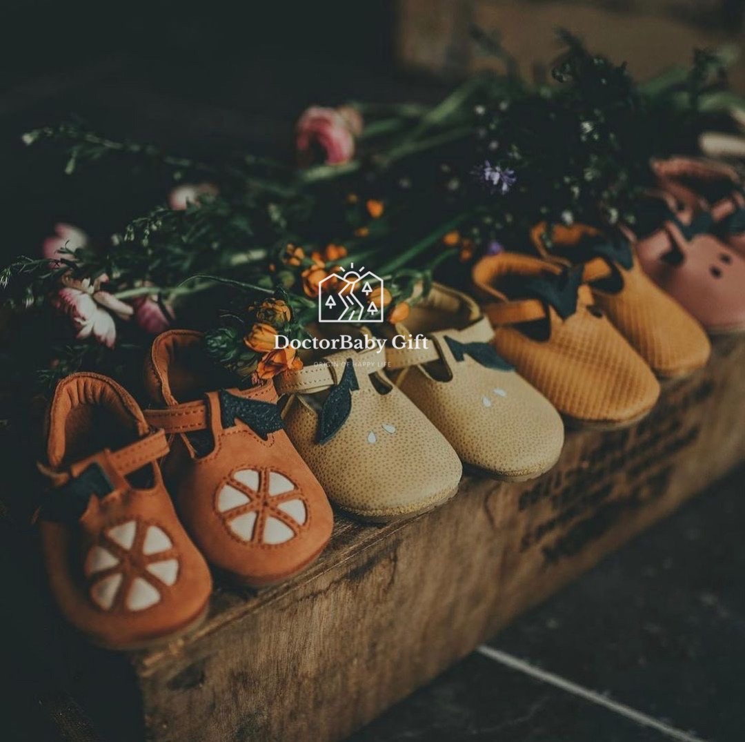 Spot Dutch Donsje Baby Baby School Walking Shoes Sandals Cute Animals Handmade Cow Leather Shoes