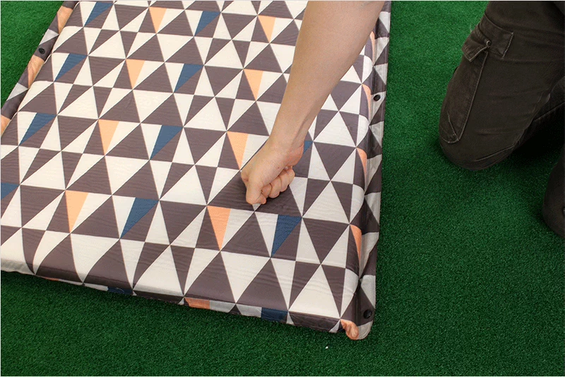 Xuất khẩu duy nhất Hàn Quốc bơm hơi tự động đệm cắm trại lều mat đơn ngủ mat ẩm pad quốc gia cắm trại ngoài trời - Thảm chống ẩm / Mat / Gối thảm xốp cho be