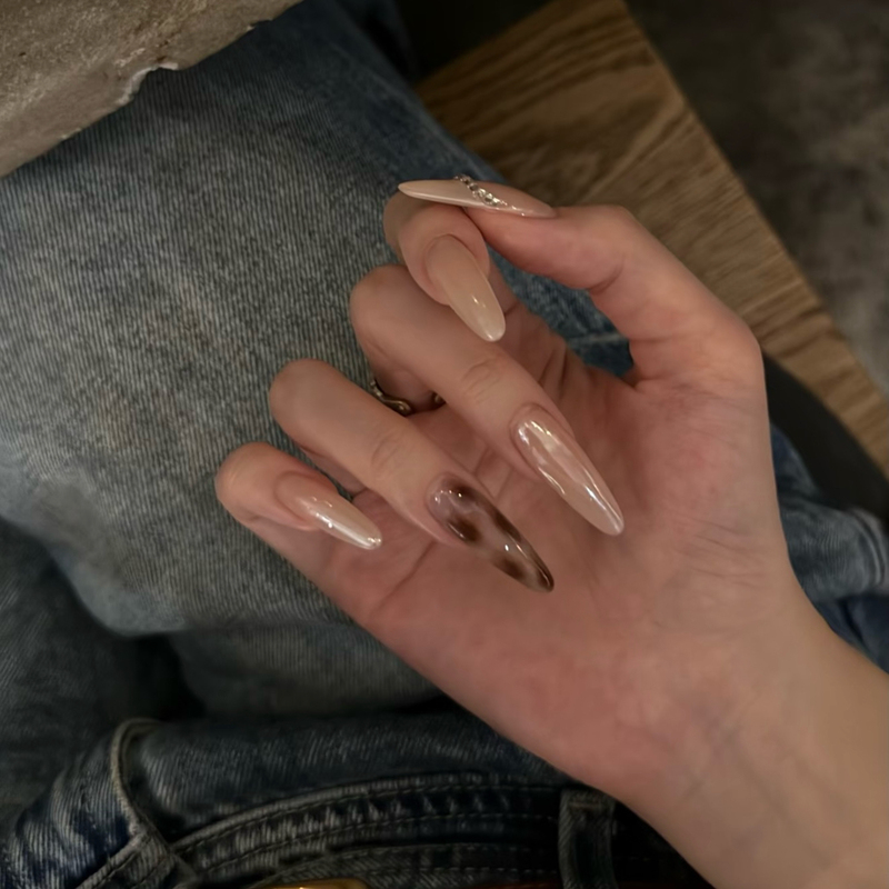 Nude Leopard Print Long Press-On Nails, Luxury and High-End Fake Nails, Dazzling Haili Manicure That Makes Skin Look Fairer