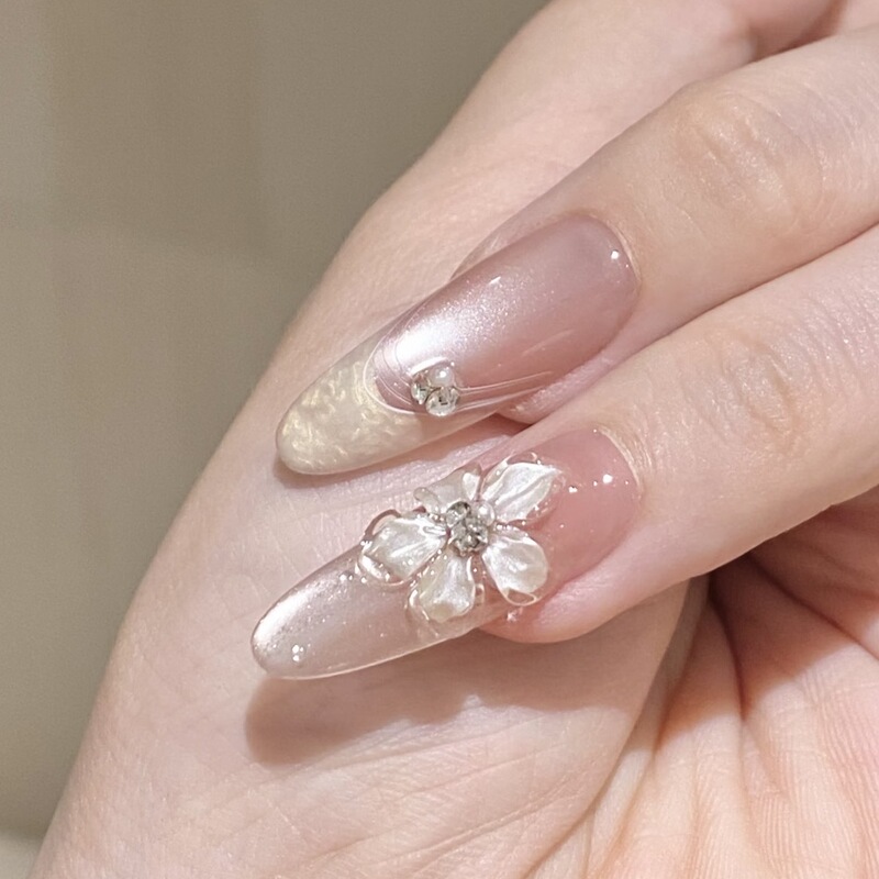 Sweet and Elegant Bow-Shaped 3D Ice Flower Carved Press-On Nails, Gentle Style Fake Nail Tips