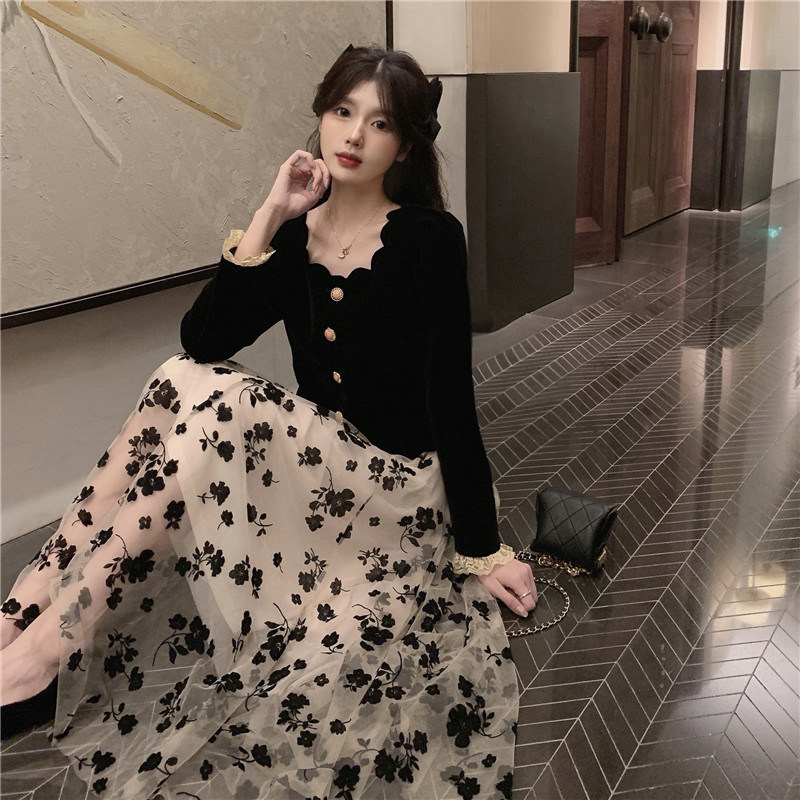 European station autumn new floral bellflower skirt literary style niche retro cardigan jacket skirt two-piece suit female