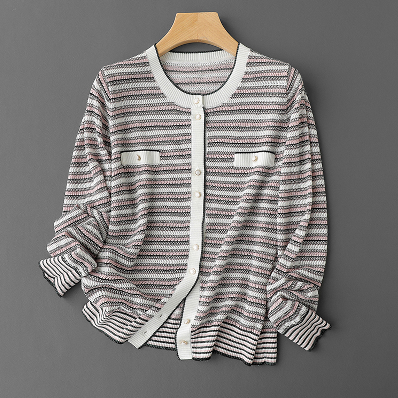 Quality silk woolen advanced thin knitted cardigan, jacket, bra top, french style, high-quality style Quality silk woolen advanced thin knitted cardigan, jacket, bra top, french style, high-quality style