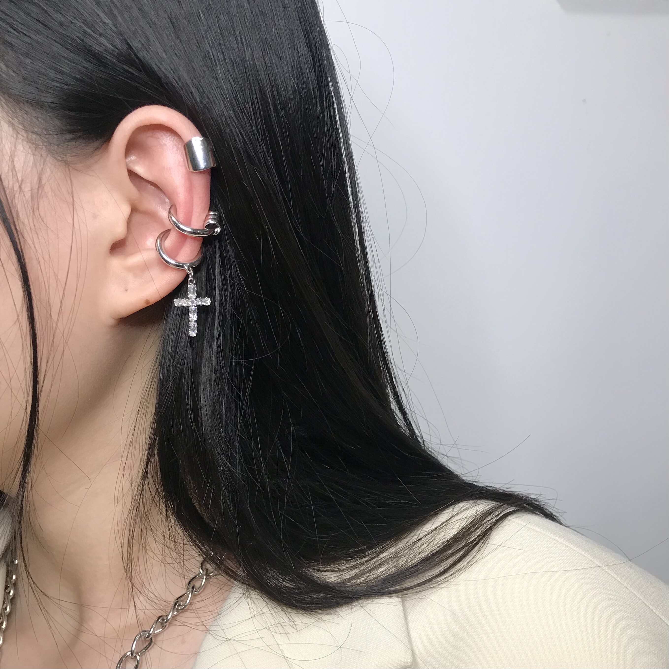 Personal earnail temperament butterfly butterfly earbuffin clip earbuckless female preferred cold paleo earrings