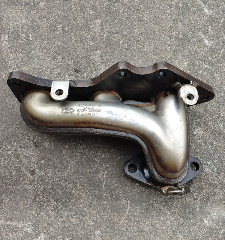 Chery QQ3 0 8 displacement three-way branch pipe manifold QQ three-way catalytic converter