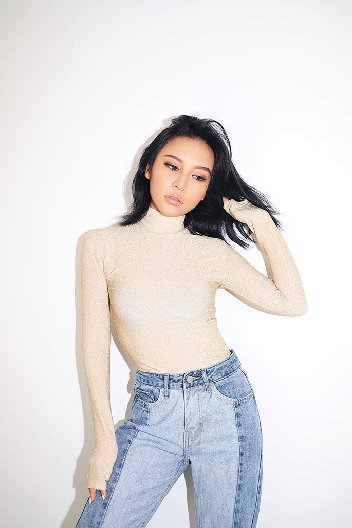 Châu Âu và Mỹ gợi cảm lụa sáng bó sát nhỏ cổ cao tay dài chạm đáy áo thời trang jumpsuit giảm béo áo thun nữ đồ lót định hình một mảnh