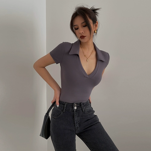 Самостоятельная сексуальная глубокая V Latency Short -Sleeed T Low -Cut Clabical Summer Out Street C положение -тонкая короткая рубашка, а также пряная и пряная